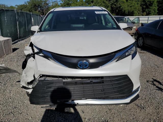 2023 TOYOTA SIENNA XLE 5TDYRKEC4PS171705  61656374