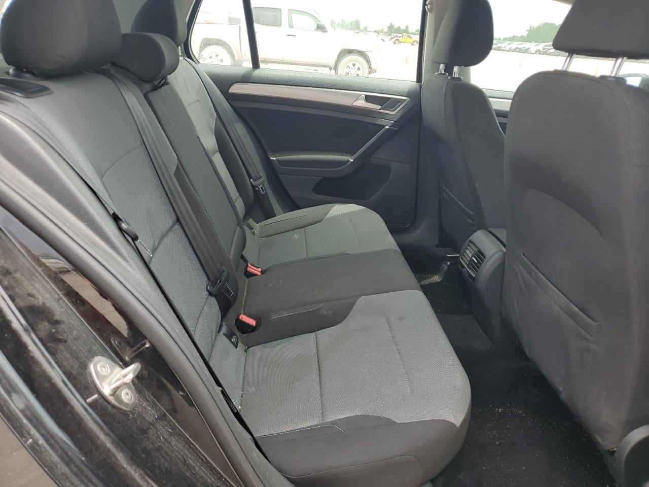 WVWKP7AU1GW902338 2016 Volkswagen E-Golf Se