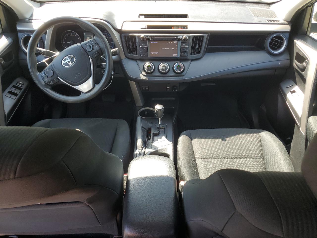 2T3BFREV2HW676036 2017 Toyota Rav4 Le