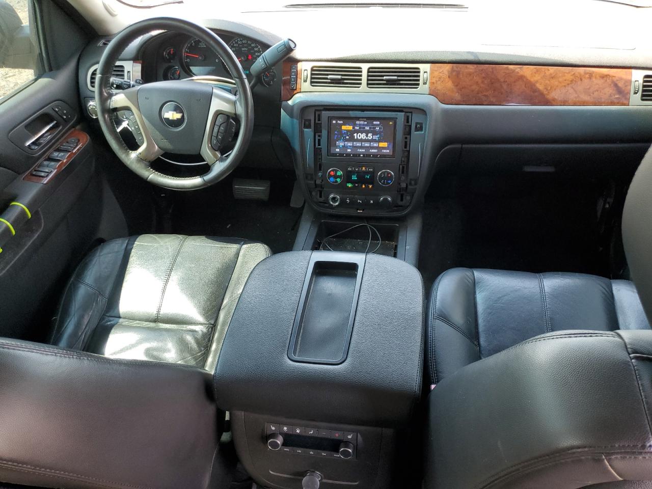 1GNSKBE04BR223333 2011 Chevrolet Tahoe K1500 Lt