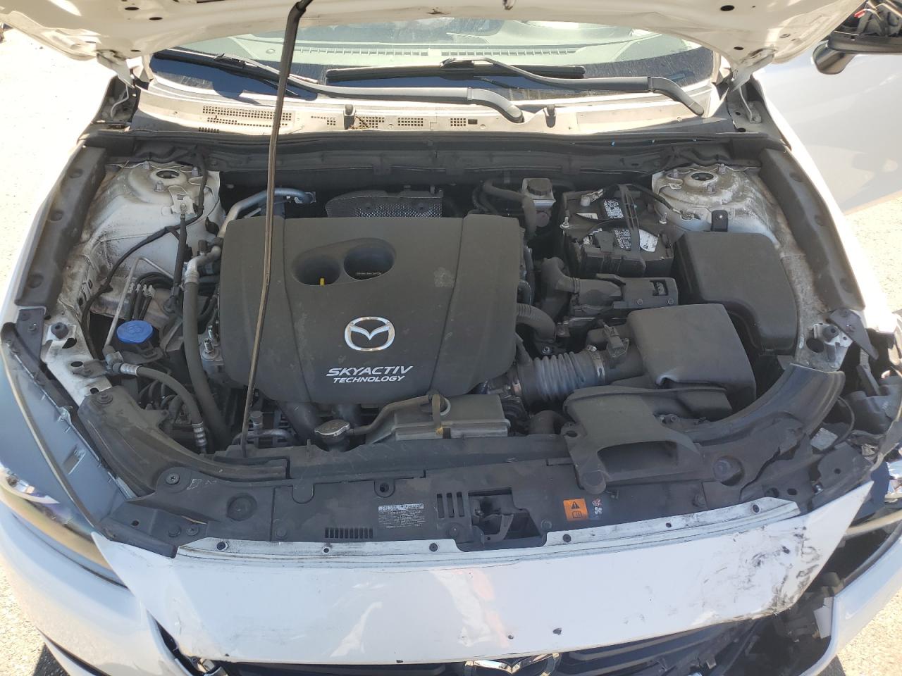 3MZBN1K72JM198652 2018 Mazda 3 Sport