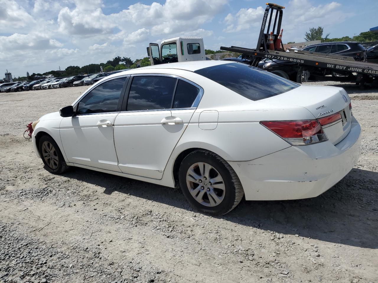 1HGCP2F60BA105068 2011 Honda Accord Se