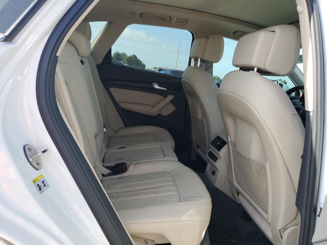 WA1CNAFY1K2130999 2019 Audi Q5 Prestige