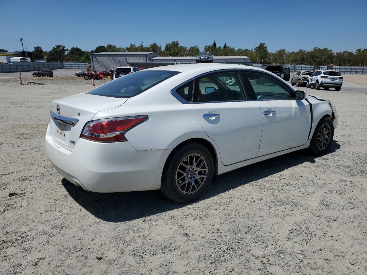 1N4AL3AP6EN338348 2014 Nissan Altima 2.5