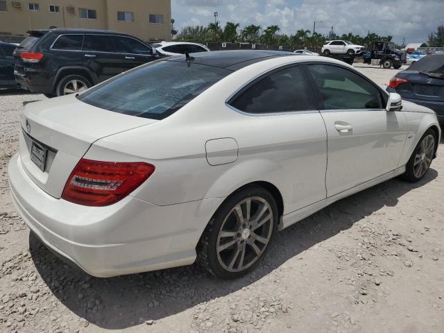 Vin: wddgj4hb0cf820966, lot: 63697624, mercedes-benz c-class 250 20123