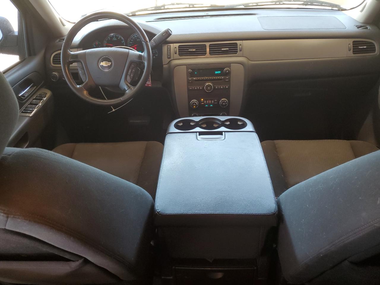 1GNUCAE09AR143850 2010 Chevrolet Tahoe C1500 Ls