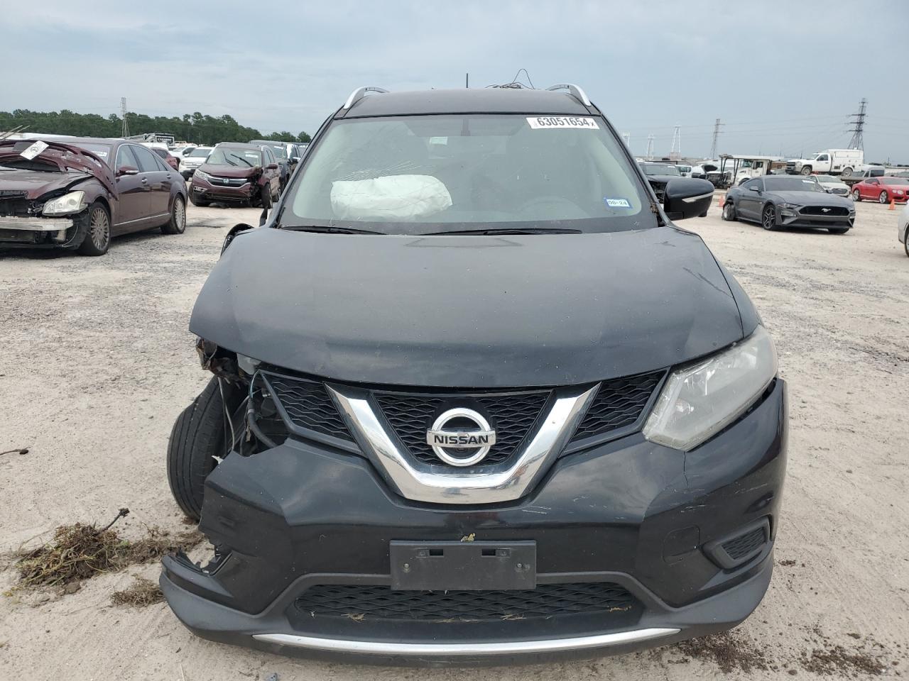 2015 Nissan Rogue S vin: KNMAT2MT0FP515513