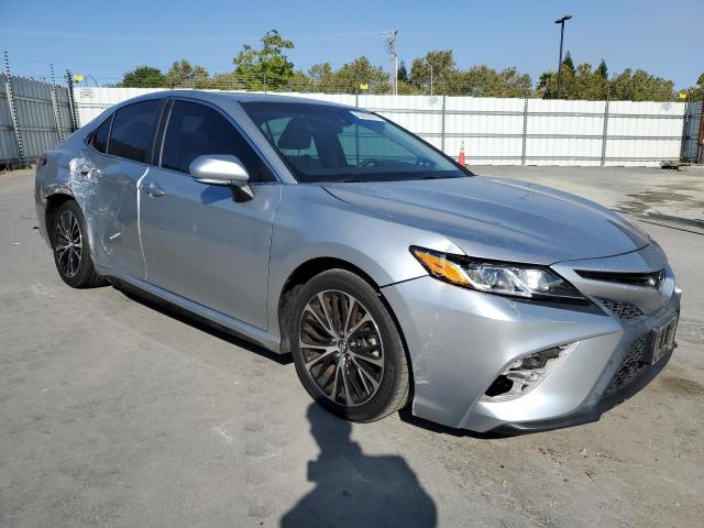 VIN 4T1B11HK5JU598979 2018 Toyota Camry, L no.4