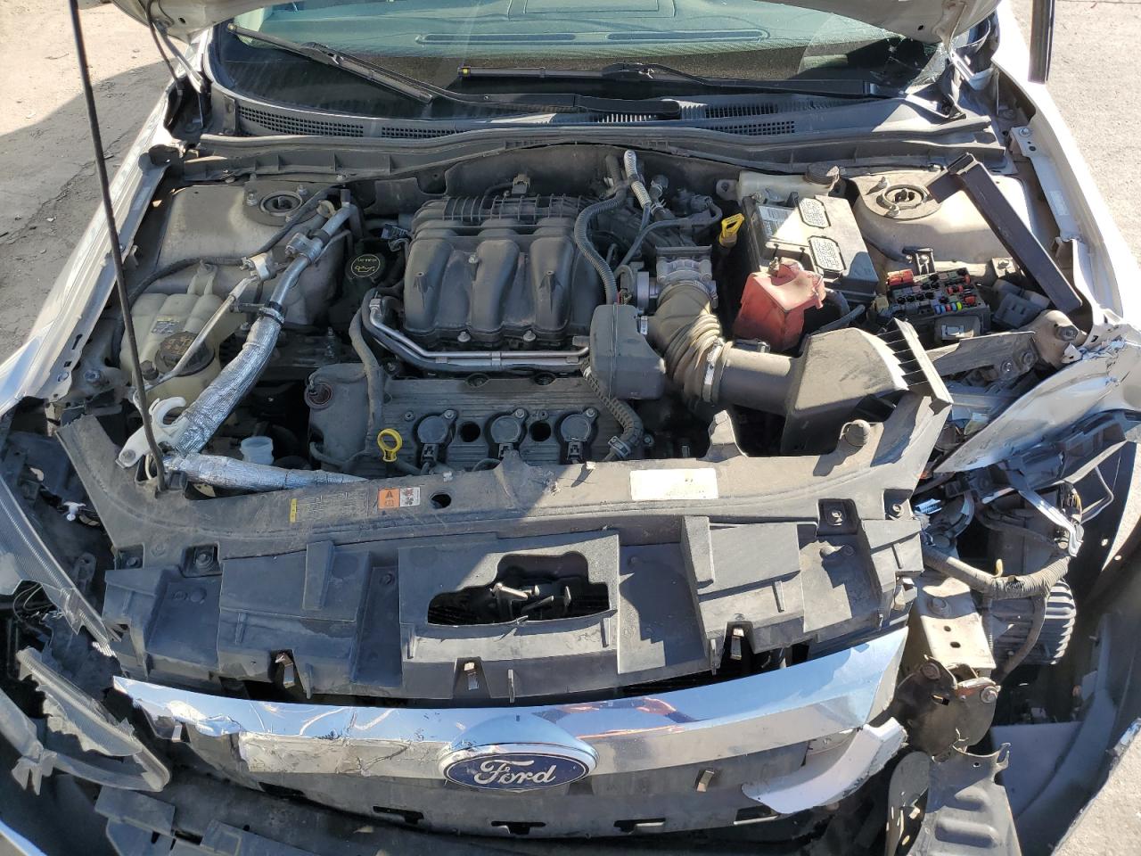 3FAHP0HG9AR204271 2010 Ford Fusion Se