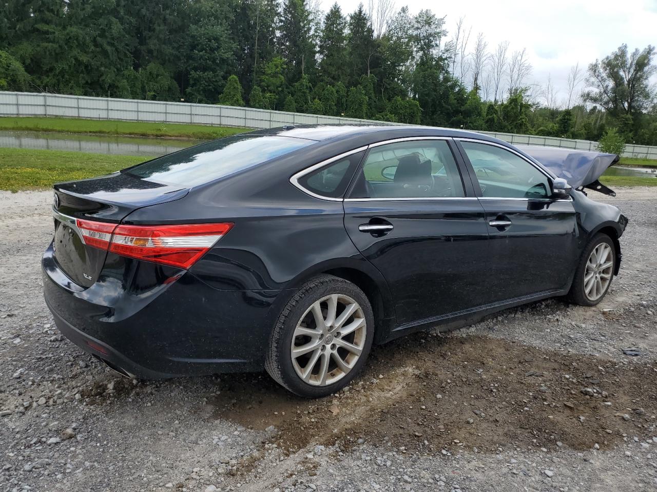 Lot #3028282813 2013 TOYOTA AVALON BAS