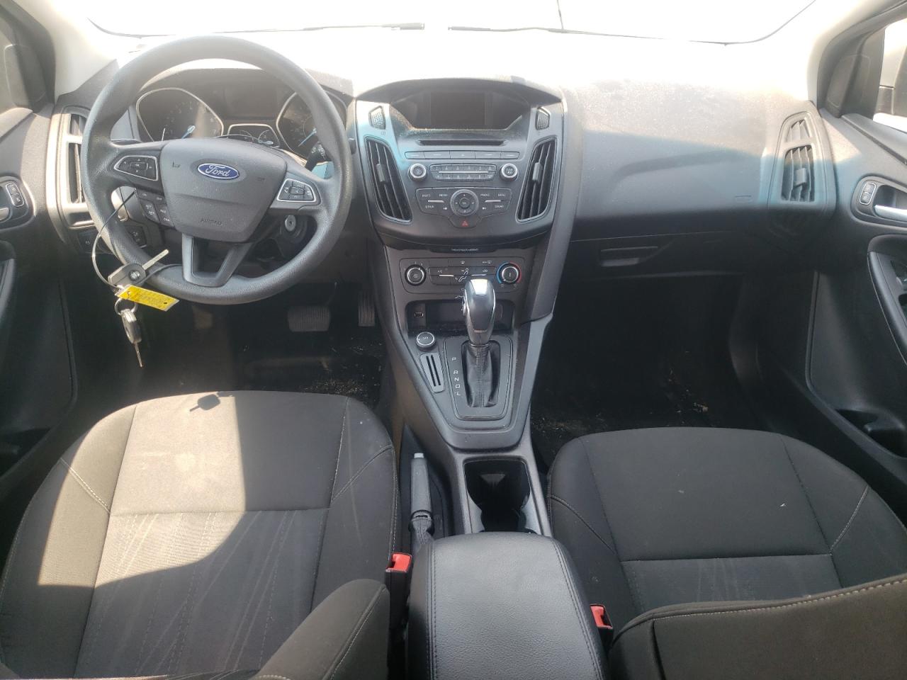 2015 Ford Focus Se vin: 1FADP3F2XFL209489