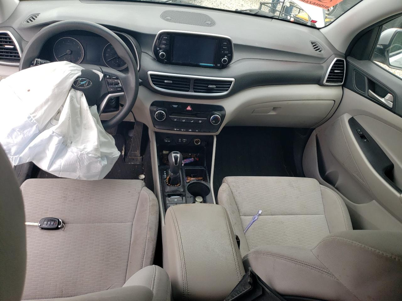 KM8J2CA47KU068000 2019 Hyundai Tucson Se