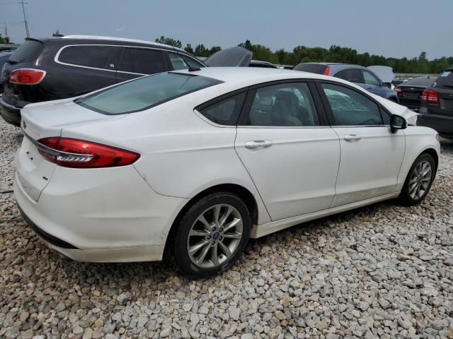 VIN 3FA6P0H76HR386934 2017 Ford Fusion, SE no.3