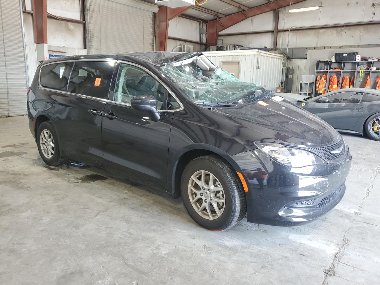 Lot #2797312158 2023 CHRYSLER VOYAGER LX