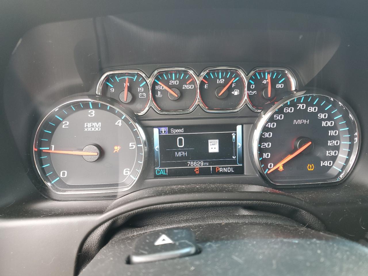 1GNSCCKJ7JR360832 2018 Chevrolet Tahoe C1500 Premier