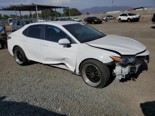 VIN 4T1B11HKXJU085680 2018 Toyota Camry, L no.4