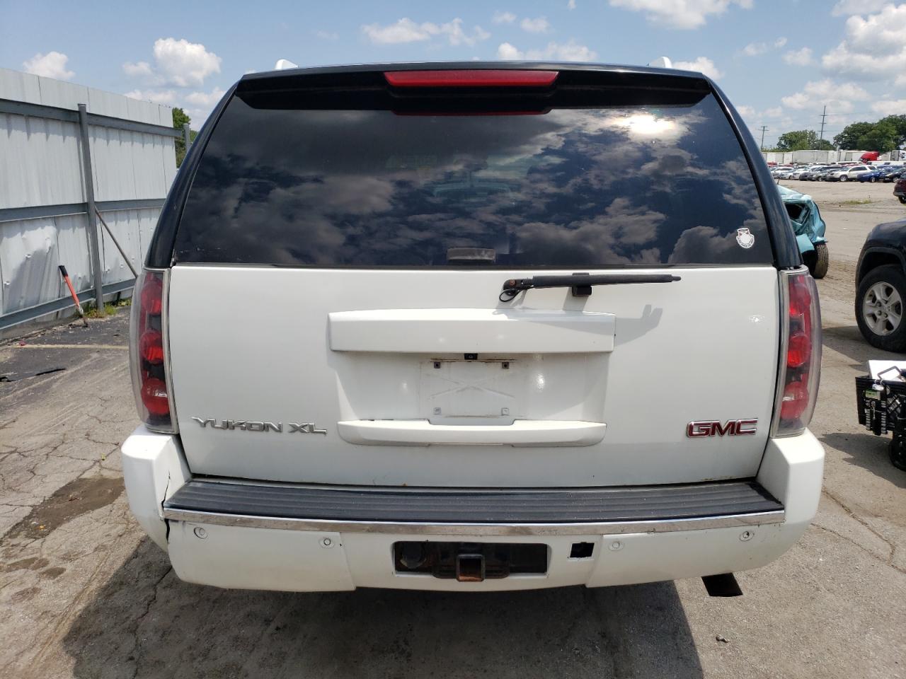 1GKFK66877J304097 2007 GMC Yukon Xl Denali