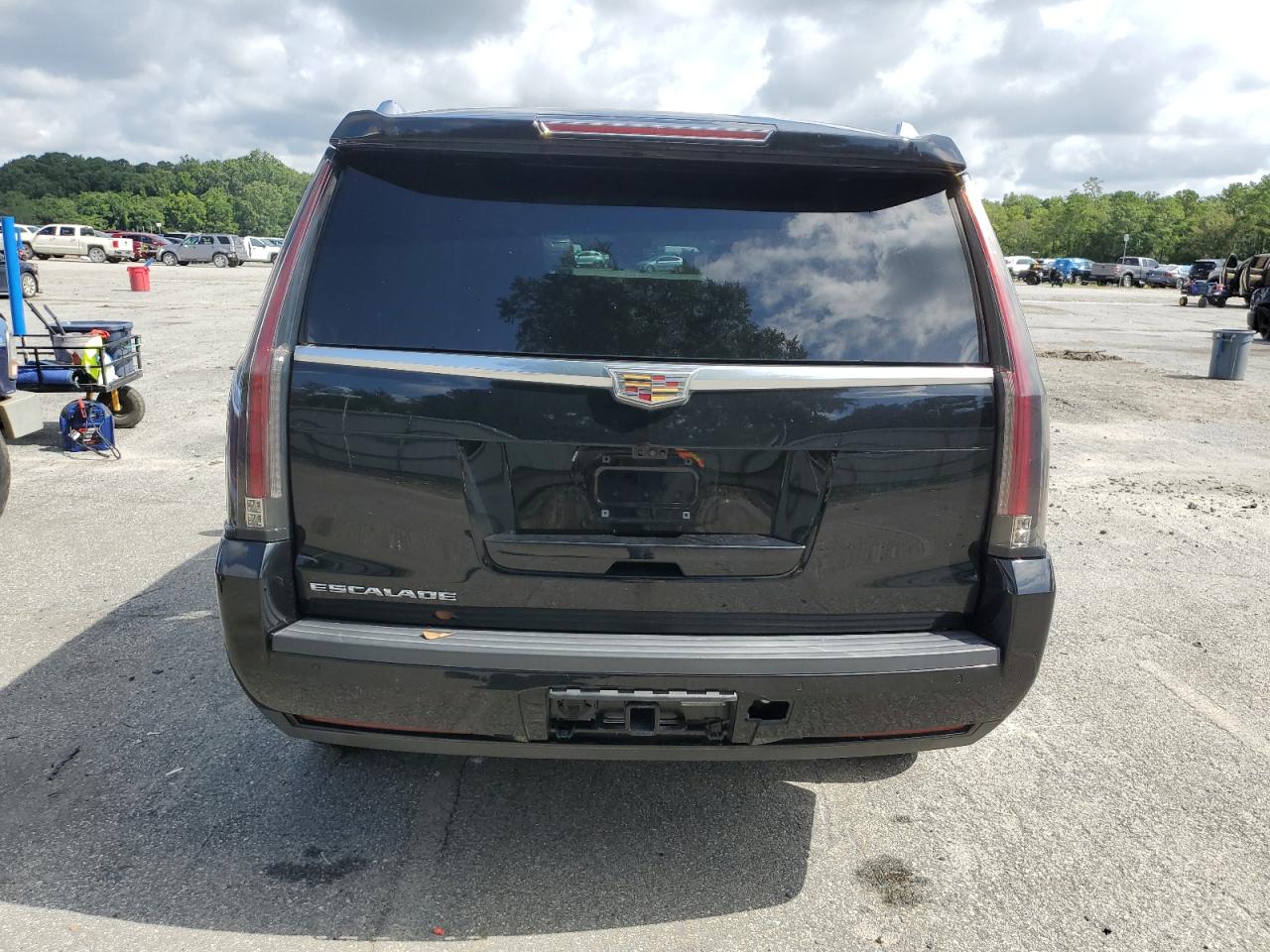 1GYS3BKJ7JR346295 2018 Cadillac Escalade Luxury