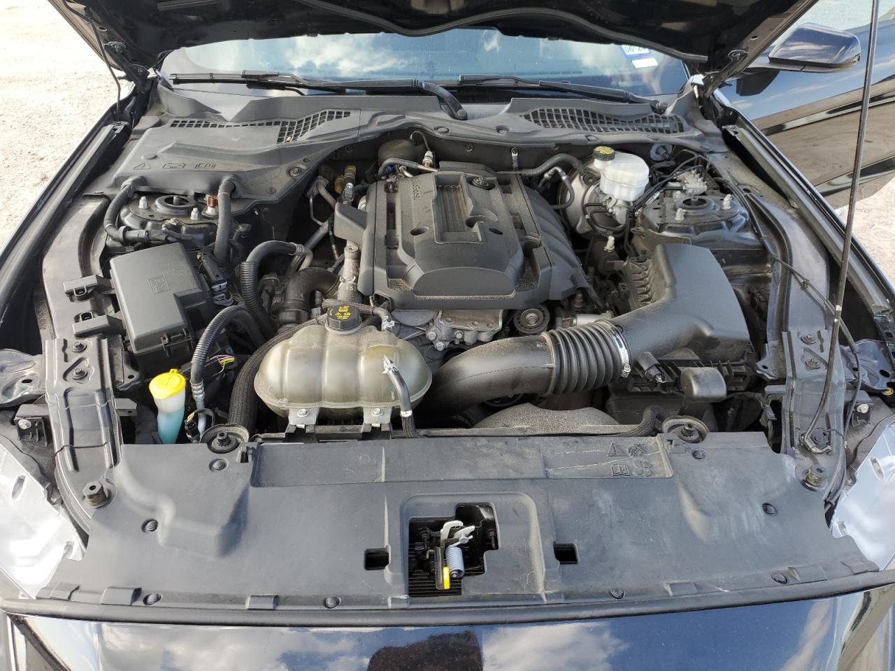 1FA6P8TH8J5128650 2018 Ford Mustang