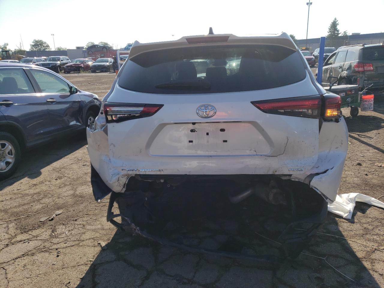 5TDCZRBH2NS568104 2022 Toyota Highlander L