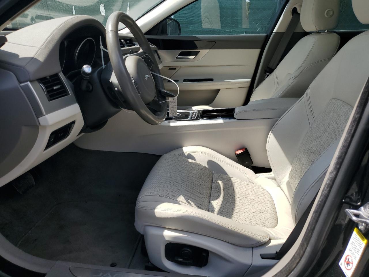 SAJBE4BV3HCY29344 2017 Jaguar Xf Prestige