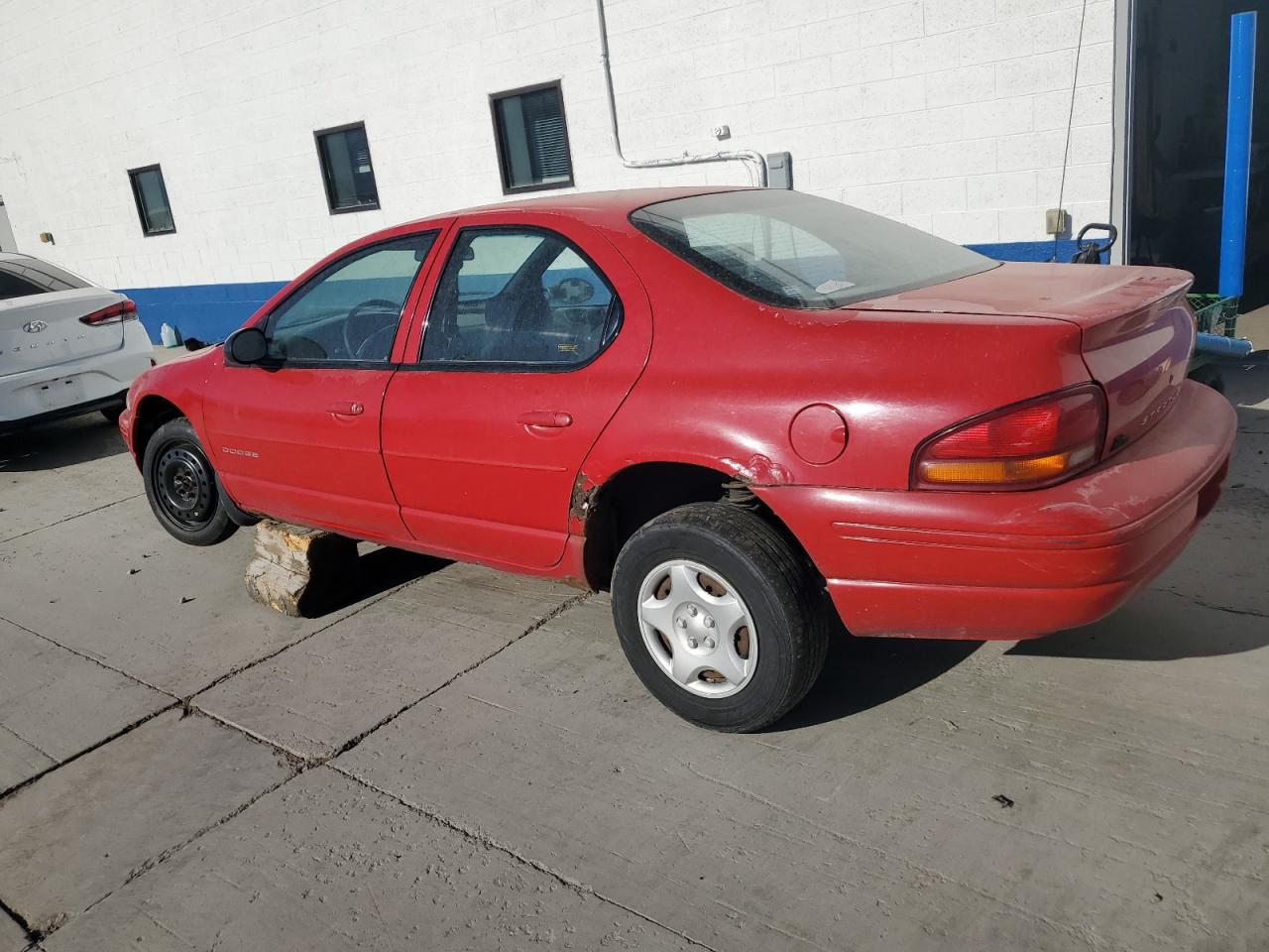 1B3EJ46X4WN321910 1998 Dodge Stratus