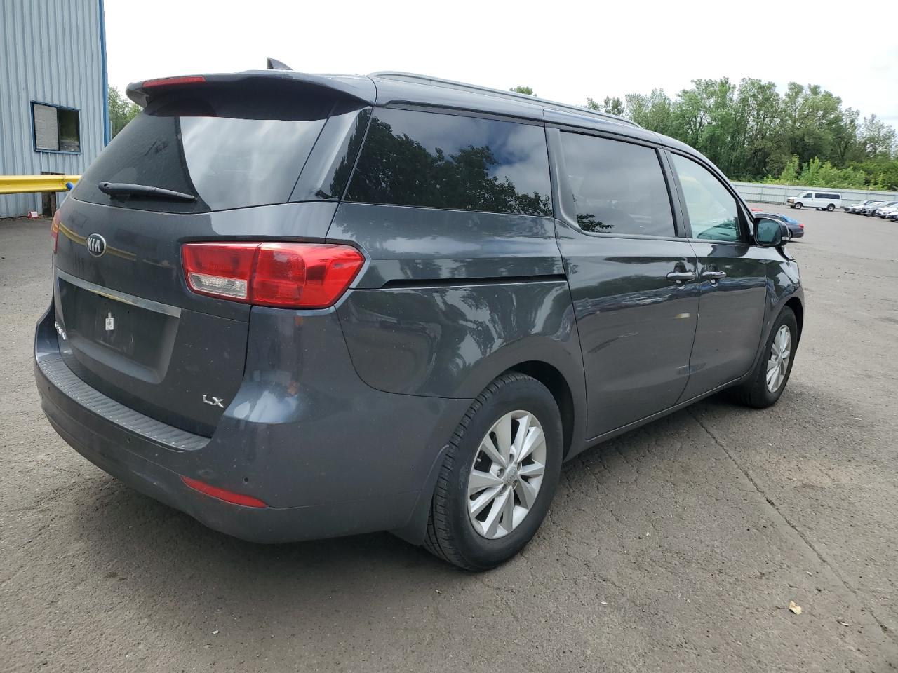 KIA SEDONA LX 2018 gray  gas KNDMB5C1XJ6379794 photo #4