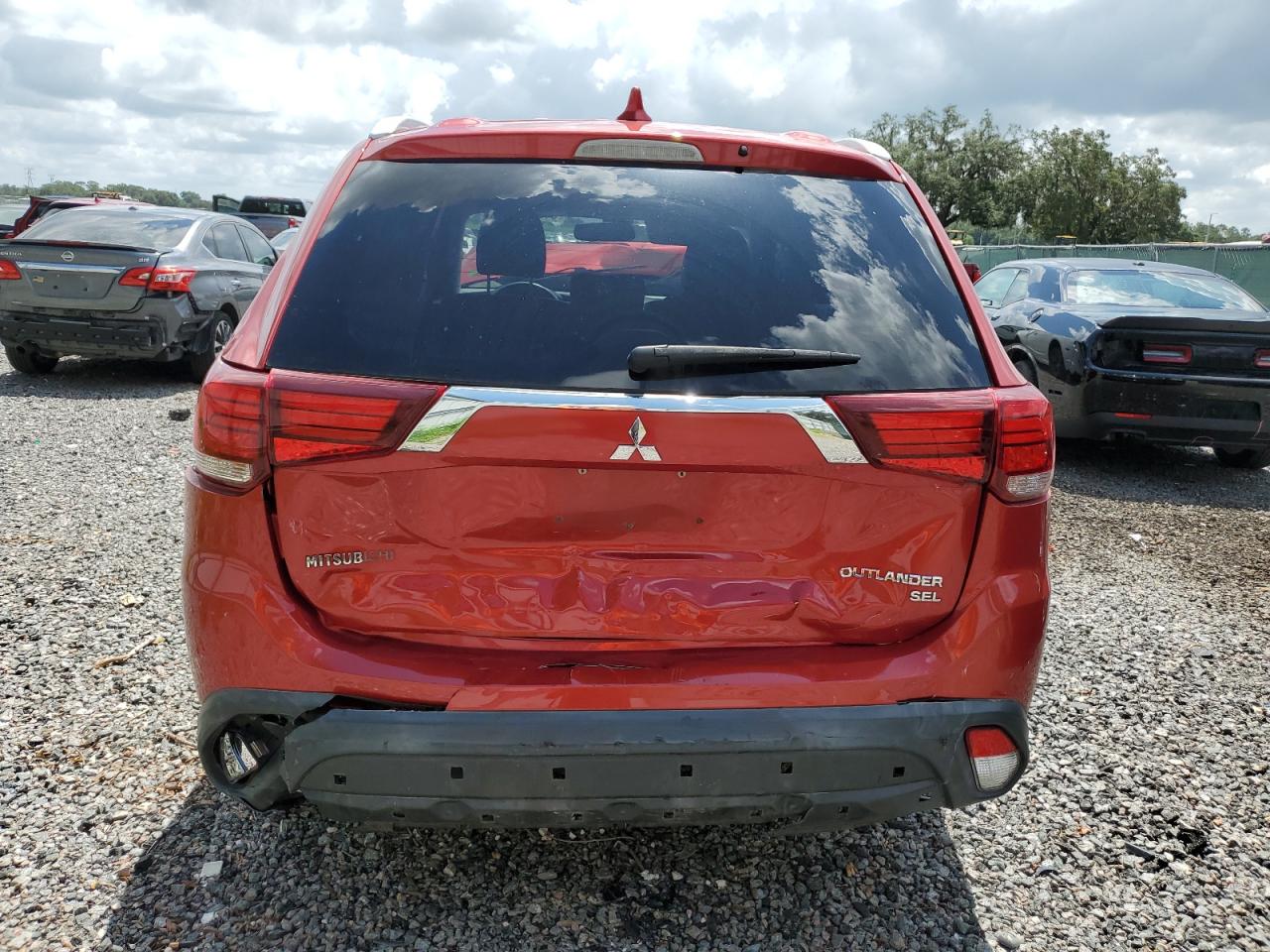 JA4AD3A36KZ044435 2019 Mitsubishi Outlander Se