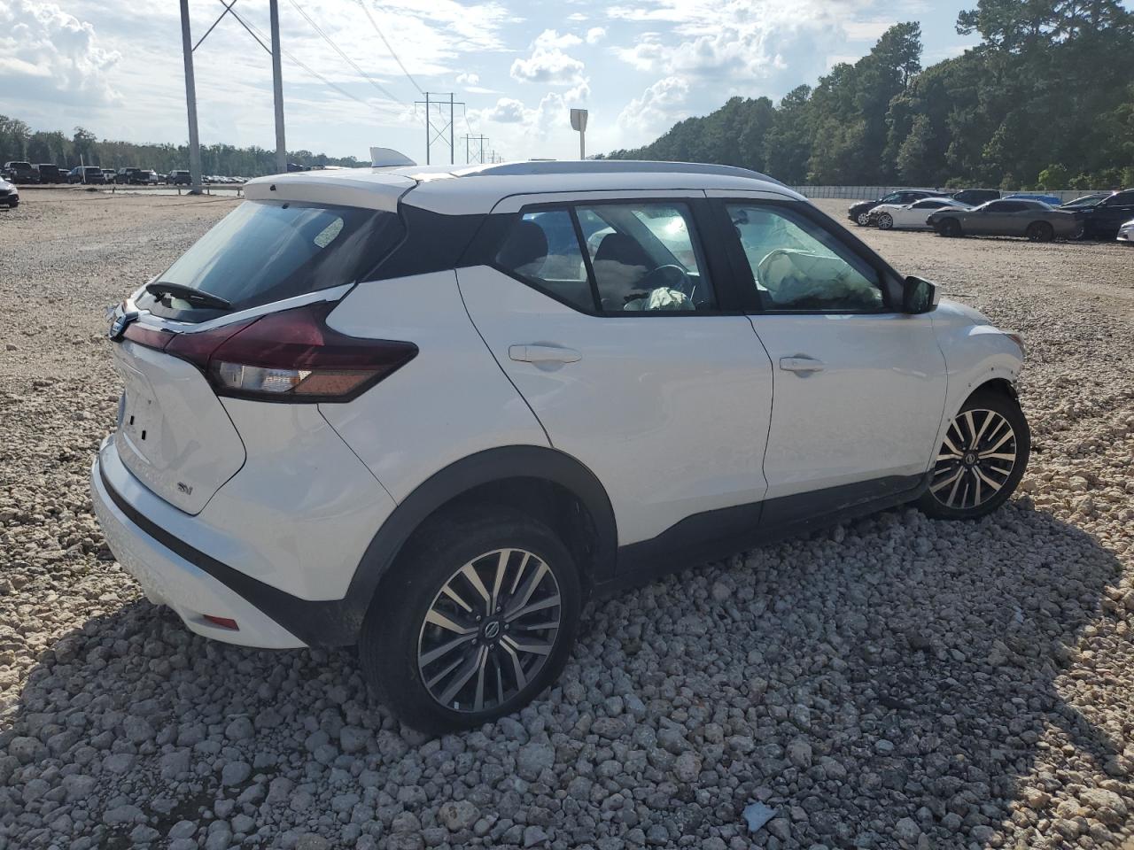 Lot #2989172692 2021 NISSAN KICKS SV