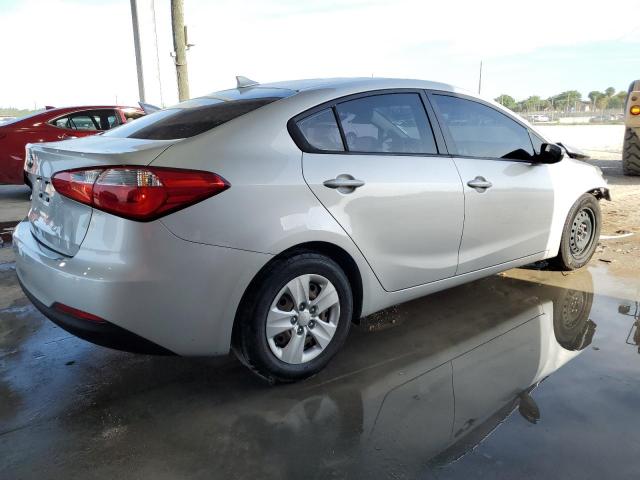 VIN KNAFK4A65G5442653 2016 KIA Forte, LX no.3