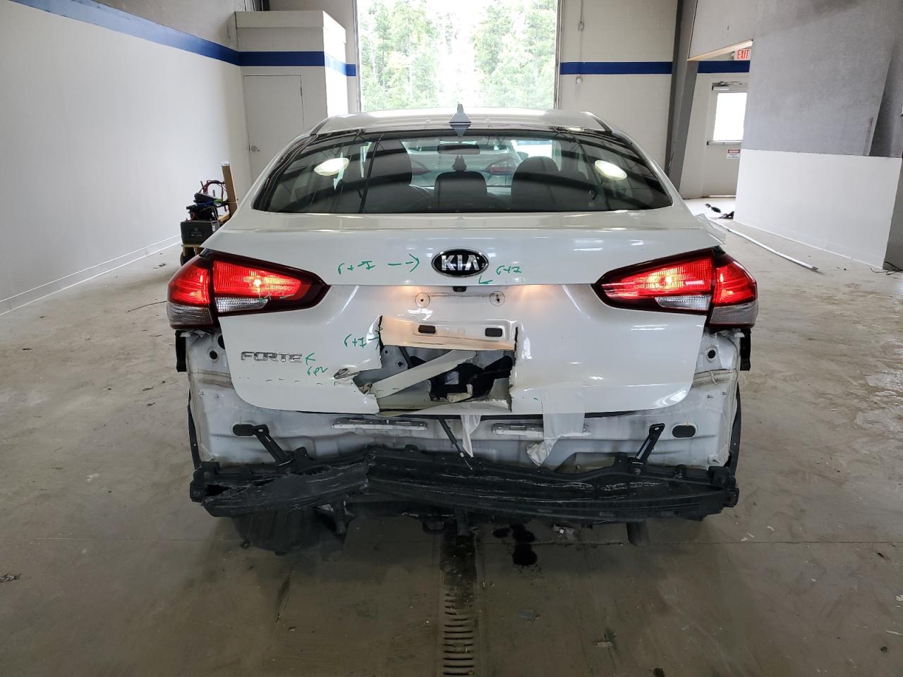 3KPFL4A72JE169904 2018 Kia Forte Lx