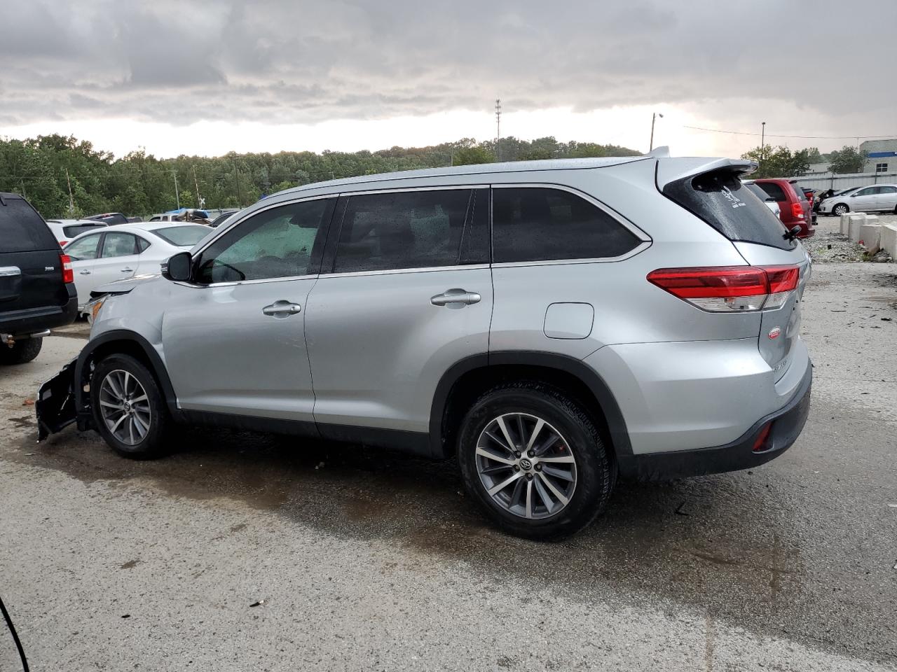 Lot #2940786366 2019 TOYOTA HIGHLANDER