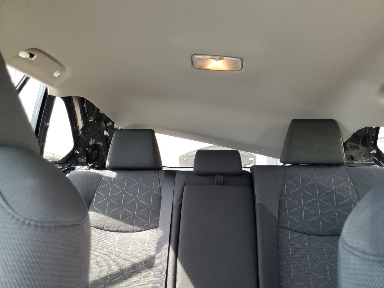 2T3P1RFV5MC186169 2021 Toyota Rav4 Xle