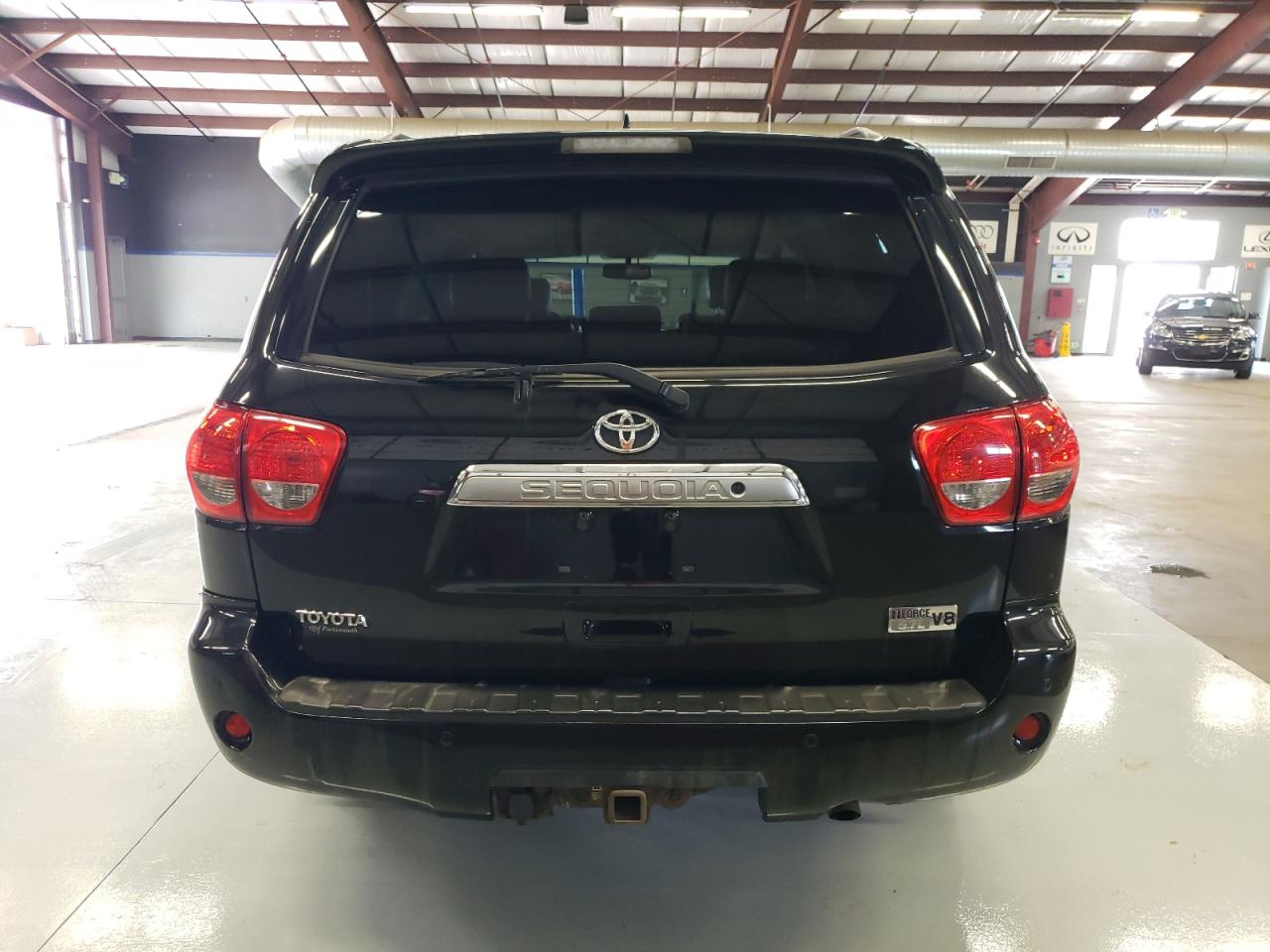 5TDDY5G18AS029654 2010 Toyota Sequoia Platinum