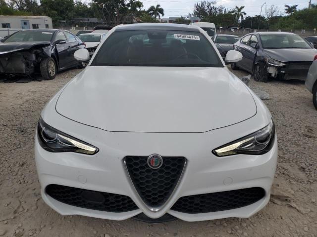 VIN ZARFAMBN7N7656403 2022 Alfa Romeo Giulia, Super no.5