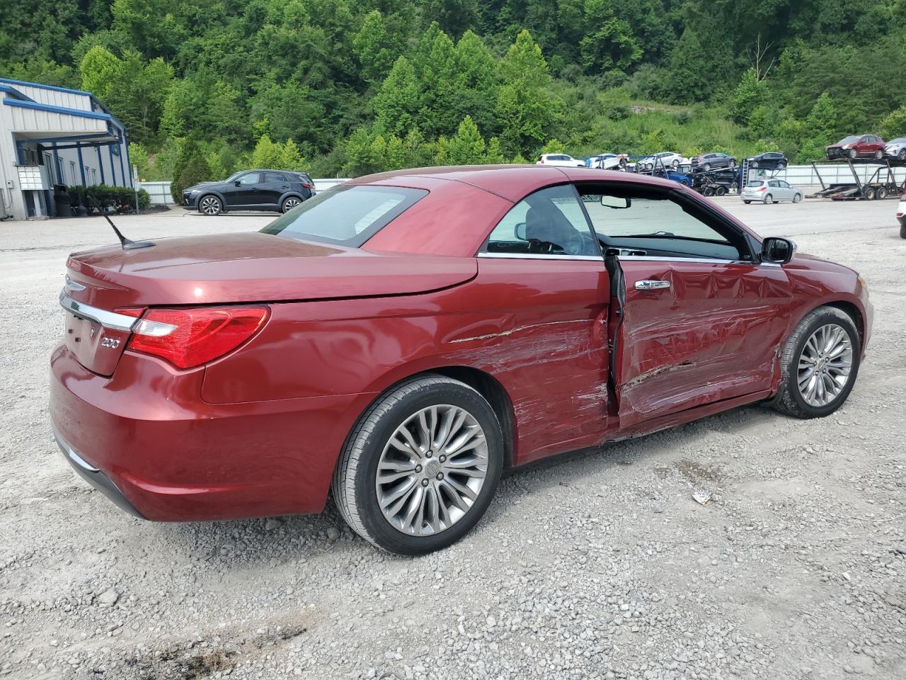 2013 Chrysler 200 Limited vin: 1C3BCBFG3DN506483