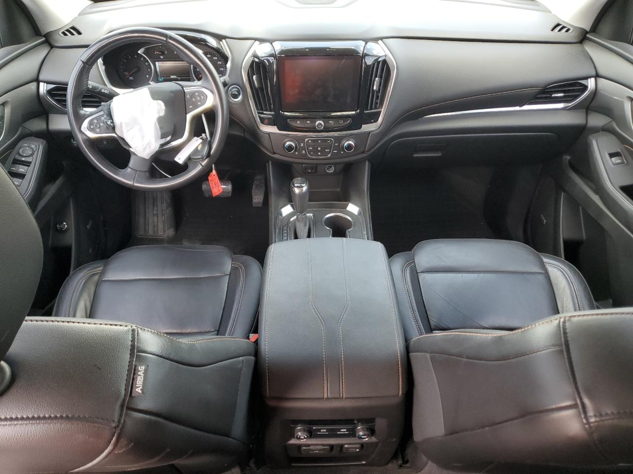 1GNERHKW3JJ274050 2018 Chevrolet Traverse Lt