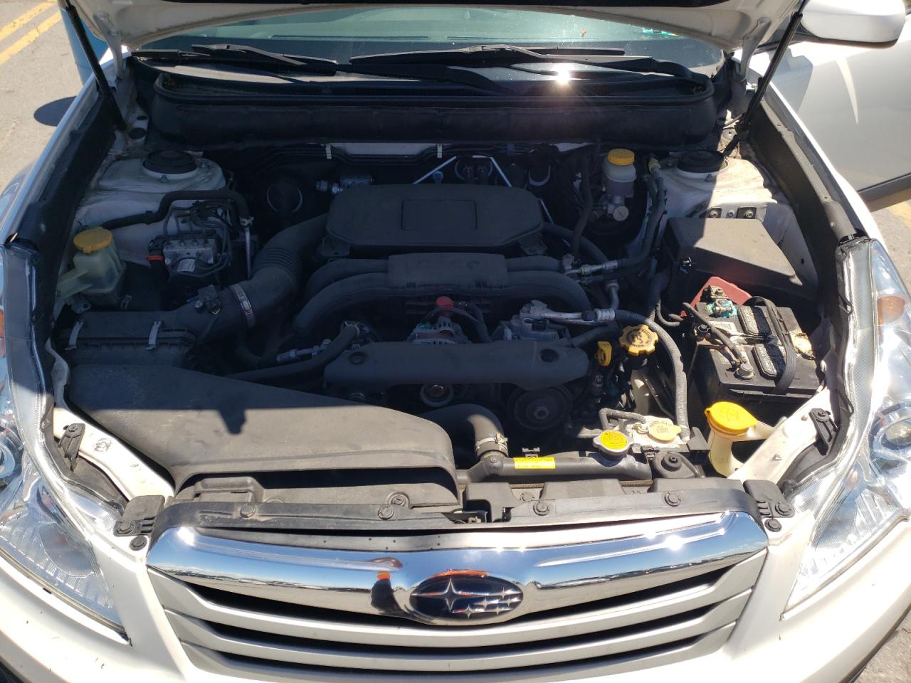 4S4BRBAC3C3277310 2012 Subaru Outback 2.5I