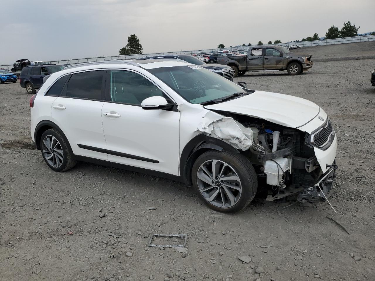 KNDCE3LC1H5094748 2017 Kia Niro Ex Touring