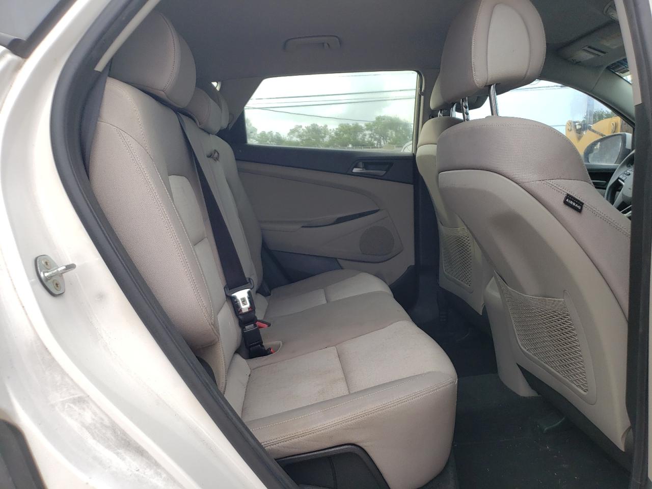 KM8J33A4XGU235356 2016 Hyundai Tucson Limited