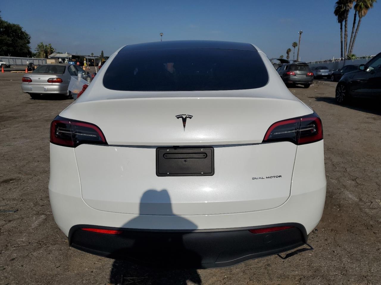 7SAYGDEE7RF079016 2024 Tesla Model Y