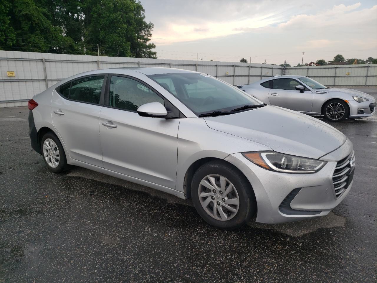 2017 Hyundai Elantra Se vin: 5NPD74LF3HH126985