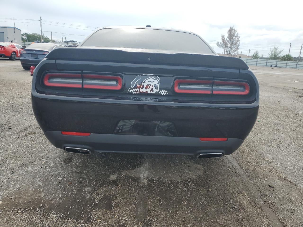 2C3CDZAG6JH122011 2018 Dodge Challenger Sxt