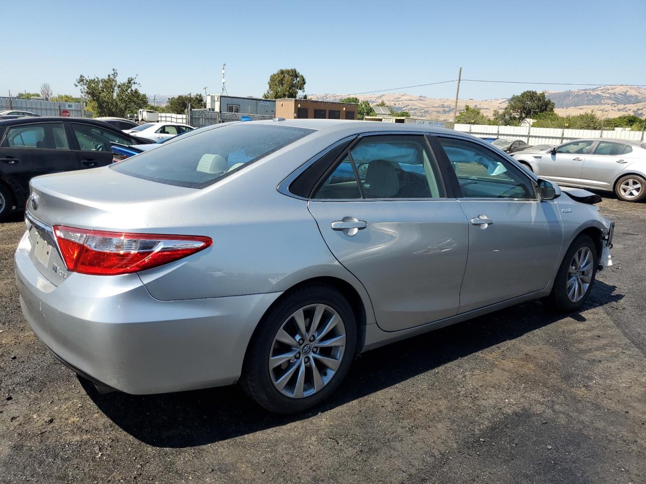 2015 Toyota Camry Hybrid vin: 4T1BD1FK5FU151747