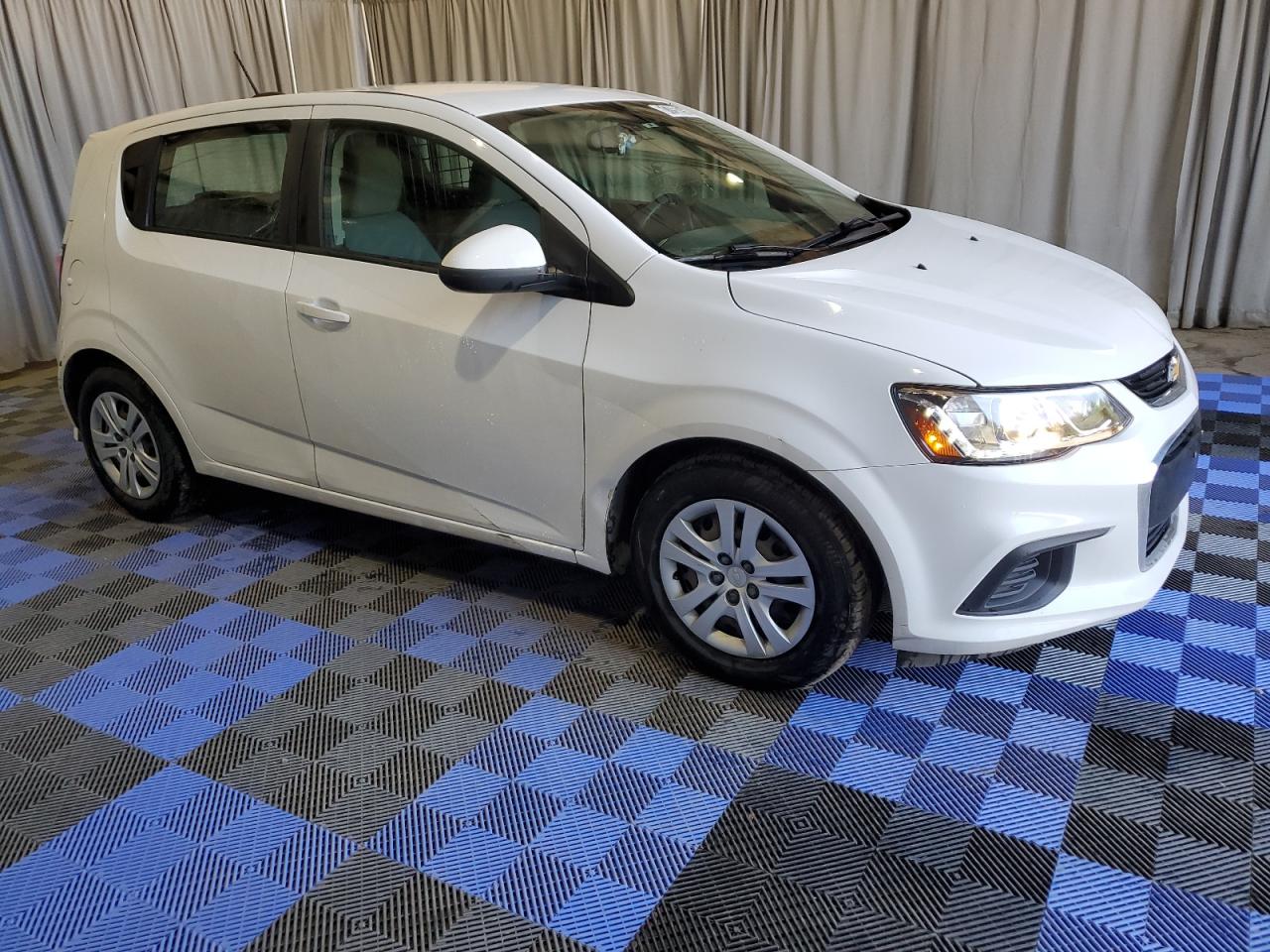 2019 Chevrolet Sonic vin: 1G1JG6SB5K4144682