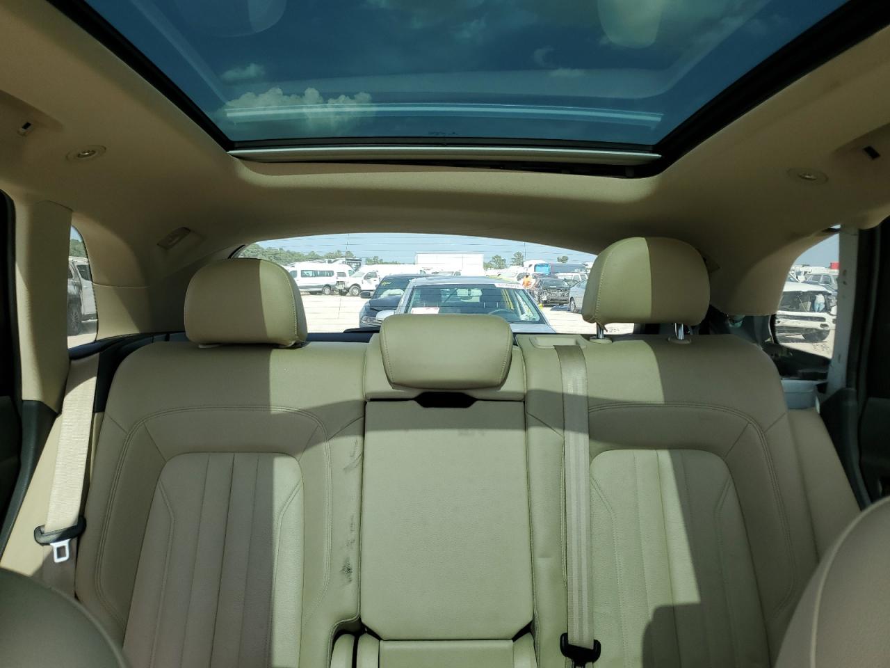 WA1BNAFY7J2106149 2018 Audi Q5 Premium Plus