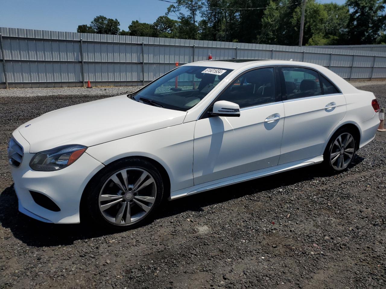 2016 Mercedes-Benz E 350 vin: WDDHF5KB3GB308796