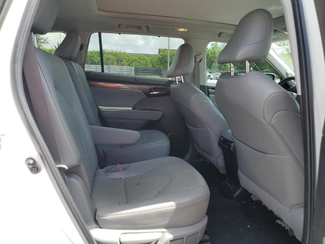 2022 TOYOTA HIGHLANDER - 5TDFZRBH3NS256208