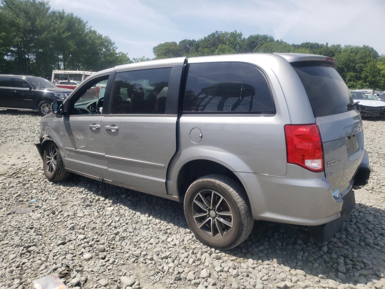 Lot #2826209543 2016 DODGE GRAND CARA