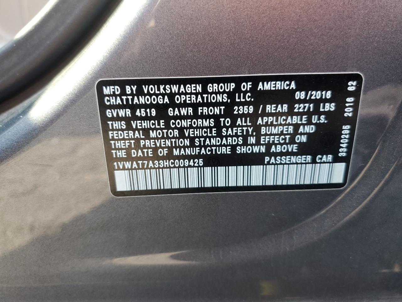 1VWAT7A33HC009425 2017 Volkswagen Passat S